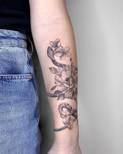 Sara Rossi tattoo 023