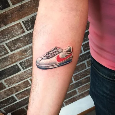 Sara Rossi tattoo 031