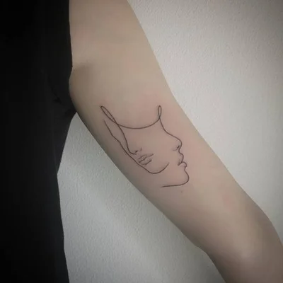 Sarah-Jane tattoo 012
