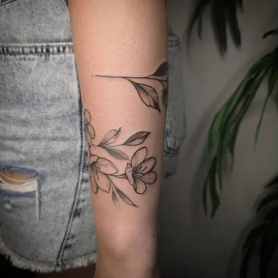 Sarah-Jane tattoo 021