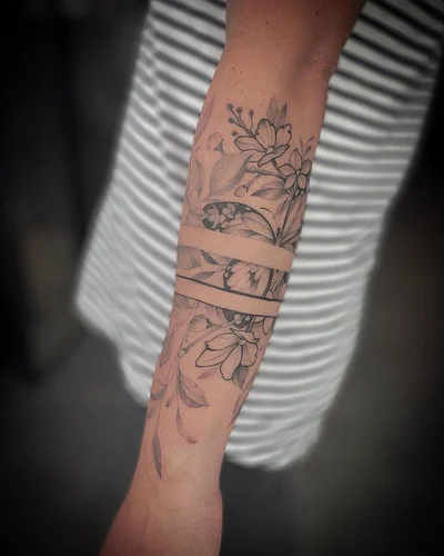 Sarah-Jane tattoo 022
