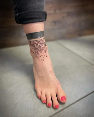 Sarah-Jane tattoo 025