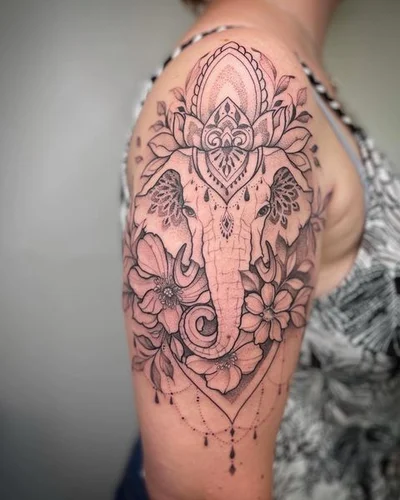 Sarah-Jane tattoo 029