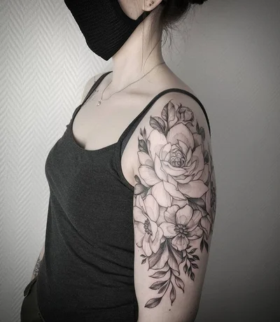 Sarah-Jane tattoo 033