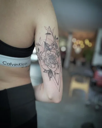 Sarah-Jane tattoo 040