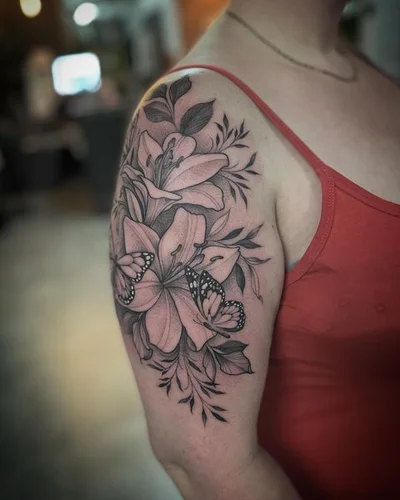 Sarah-Jane tattoo 050