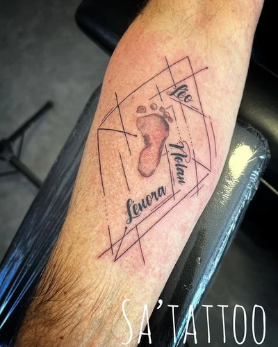 Sarah Stoeckel tattoo 010