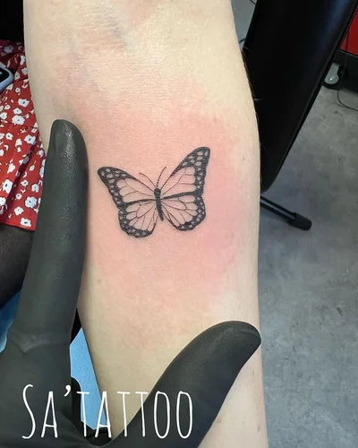 Sarah Stoeckel tattoo 042