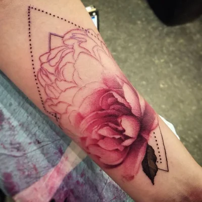 Sarah Spread tattoo 009