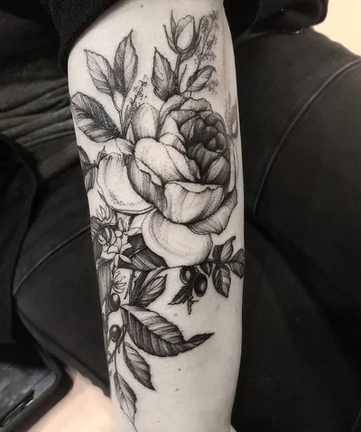 Sarah Spread tattoo 036