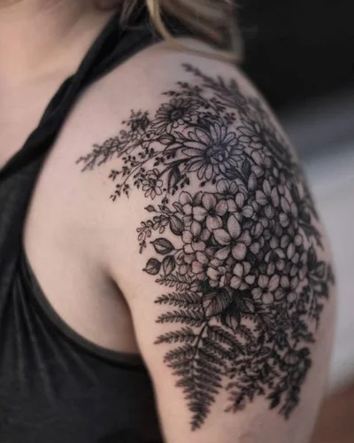 Sarah Spread tattoo 043