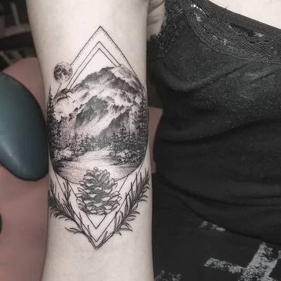 Sarah Spread tattoo 045