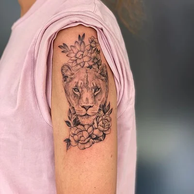 Sarah Kaufmann tattoo 014