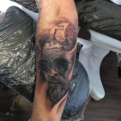 Sarah Kaufmann tattoo 024