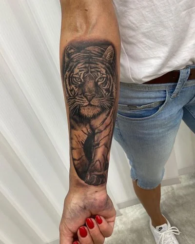 Sarah Kaufmann tattoo 025