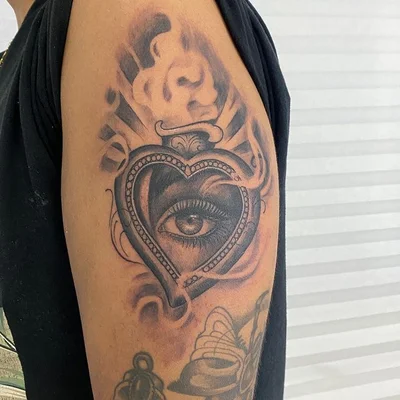 Sarah Kaufmann tattoo 046