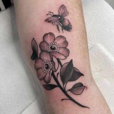 Sarah Amelia tattoo 019