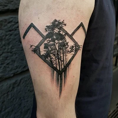 Sara Iuso tattoo 031