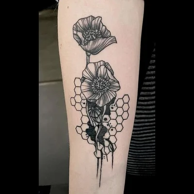 Sara Iuso tattoo 040