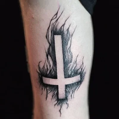 Sara Iuso tattoo 041