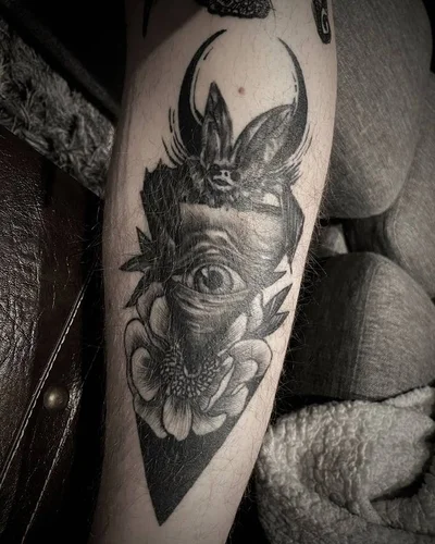Sara Iuso tattoo 049