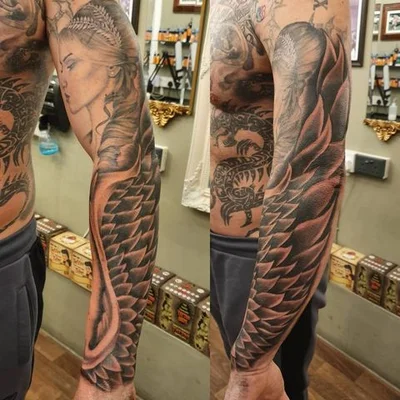 Sarah Bacon tattoo 019