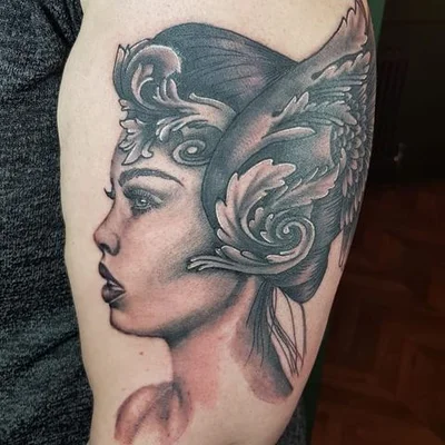 Sarah Bacon tattoo 020