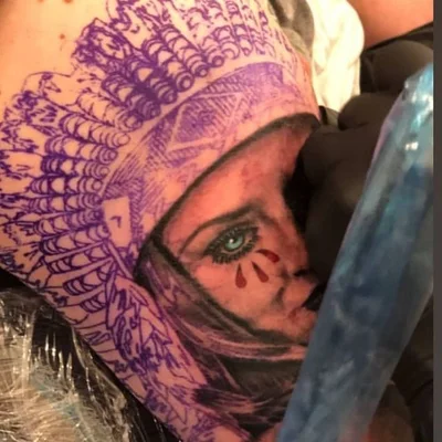 Sarah Bacon tattoo 033