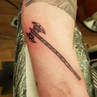 Sarah Bacon tattoo 040