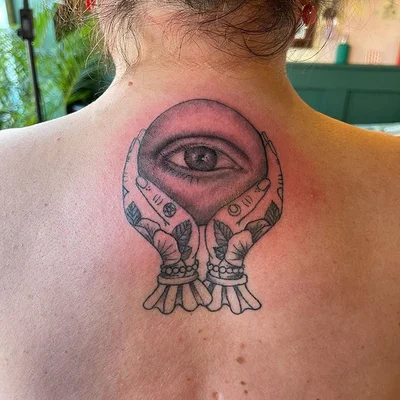 Sarah Bacon tattoo 043