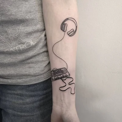 Sarah Alexander tattoo 014