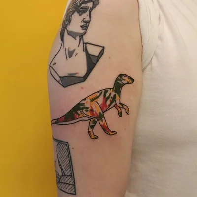 Sarah Alexander tattoo 015