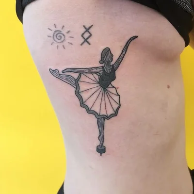 Sarah Alexander tattoo 024