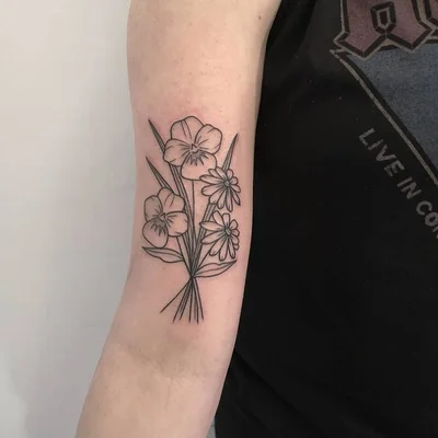 Sarah Alexander tattoo 041