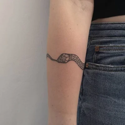 Sarah Alexander tattoo 047