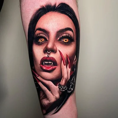 Sarah Miller tattoo 010