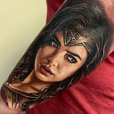 Sarah Miller tattoo 034