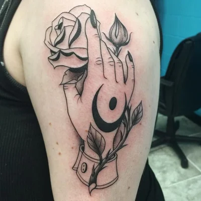 Sarah Renee tattoo 015