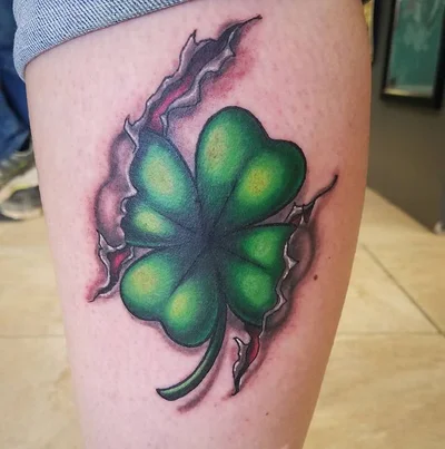 Sarah Renee tattoo 050