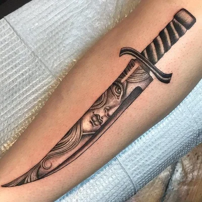Sarah Schor tattoo 002