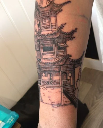 Sarah Swann tattoo 008
