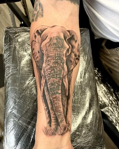 Sarah Swann tattoo 036