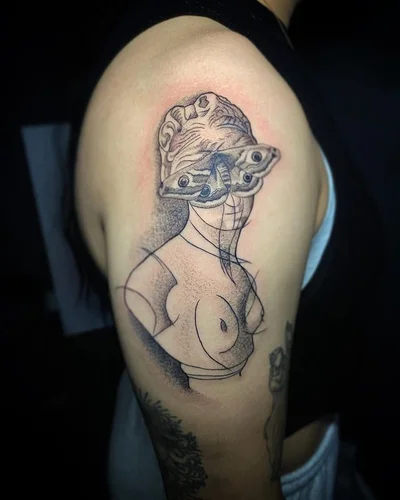 Sarah tattoo 027