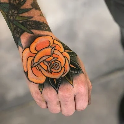 Sara Lewis tattoo 027