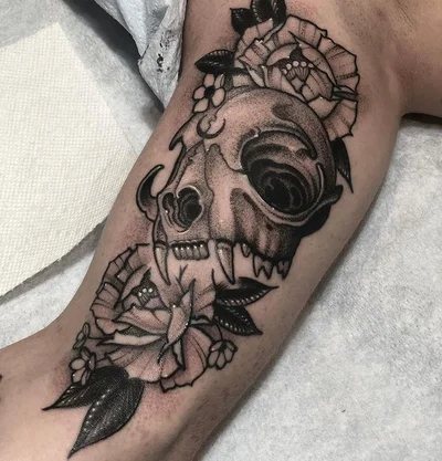 Sara Lewis tattoo 038
