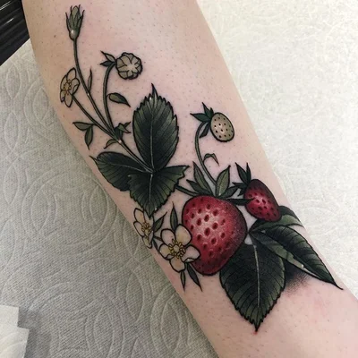 Sara Lewis tattoo 046