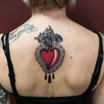 Sara Petruccelli tattoo 032