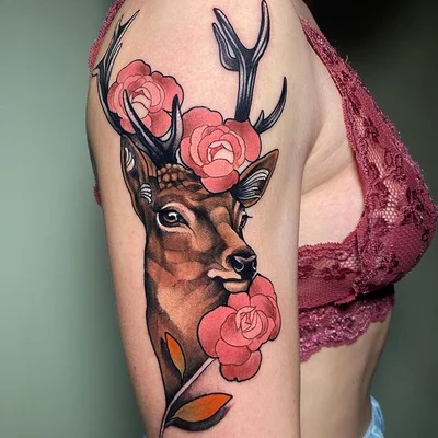 Sara Petruccelli tattoo 043