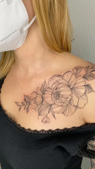 Sara tattoo 008