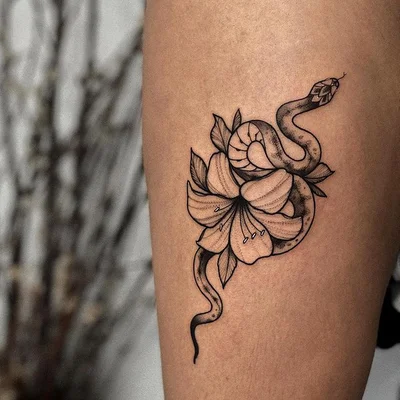 Sara tattoo 015